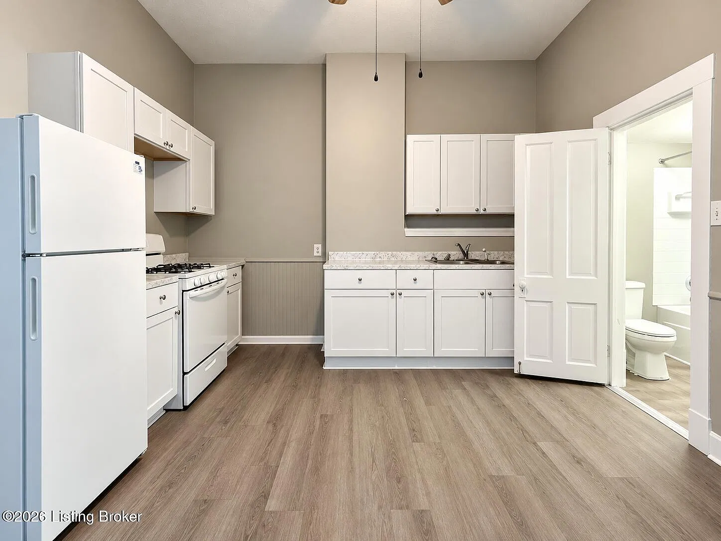 2 bed, 1.0 bath, 750 sqft, $1,000 — Photo 4
