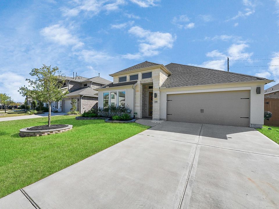 1st image of 24919 Hibiscus Garden Way