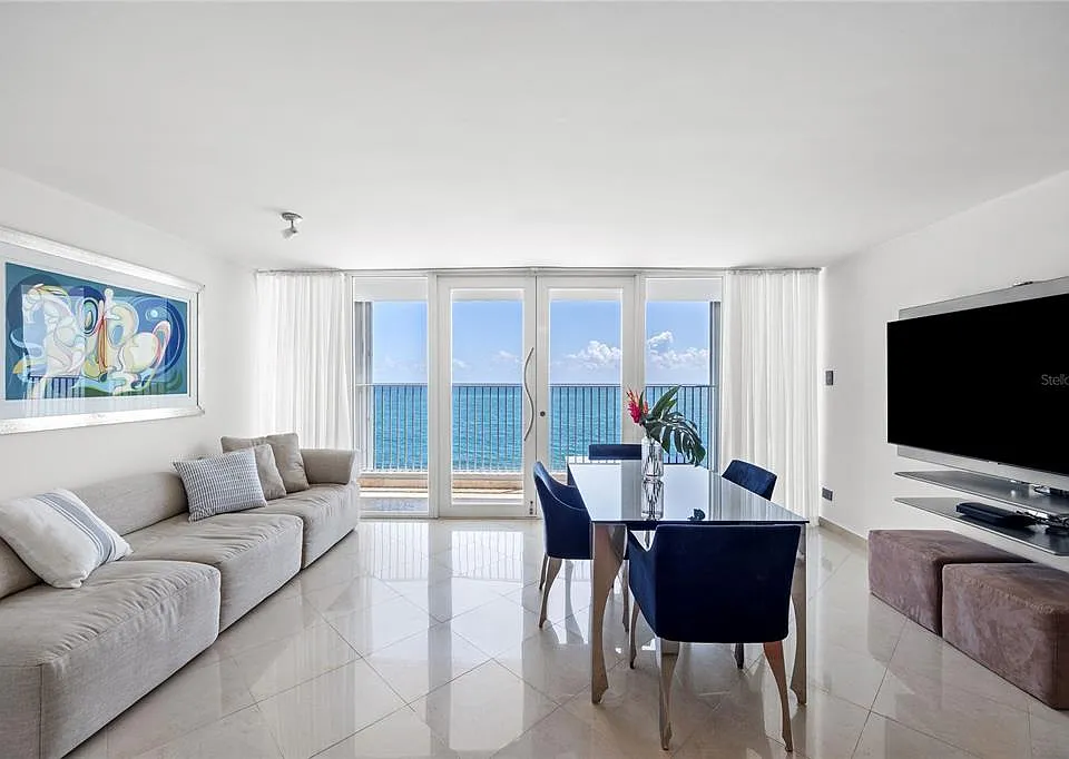 890 Ashford #8A