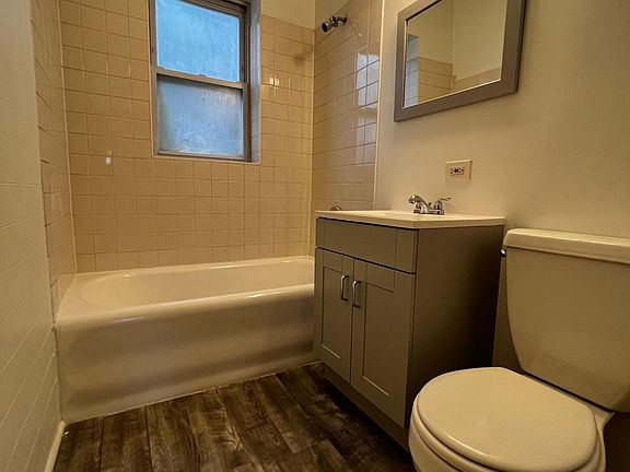 4th image of 2320 N Leclaire Ave #1S