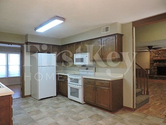 5th image of 2056 Kingsrow Pkwy