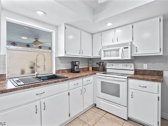4th image of 1015 SE 25th Ln