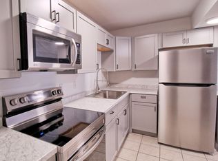 600-Carriage Court Apartments, Belvidere, IL 61008