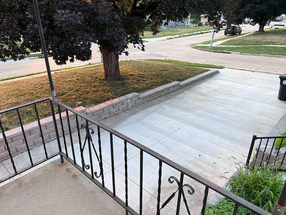 6947 Spencer St, Omaha, NE 68104 Zillow