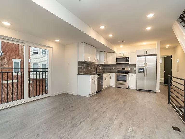 5734 Walnut St — Photo 4