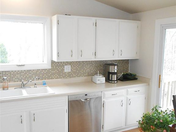 5th image of 8223 Miller Ln