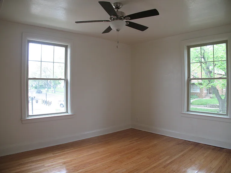 818 W Moss Ave — Photo 26