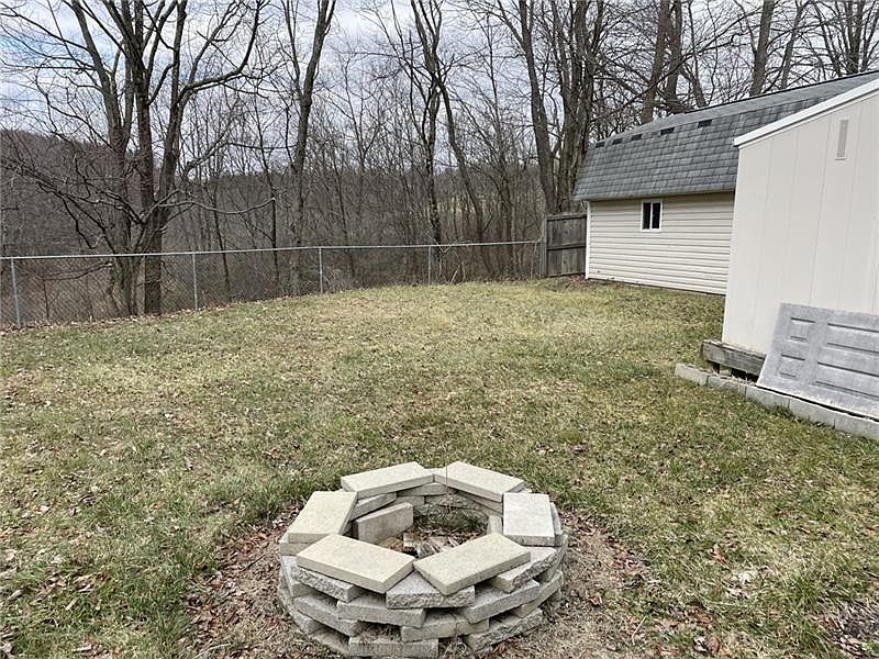 428 Evans Ln, Donegal, PA 15628 Zillow