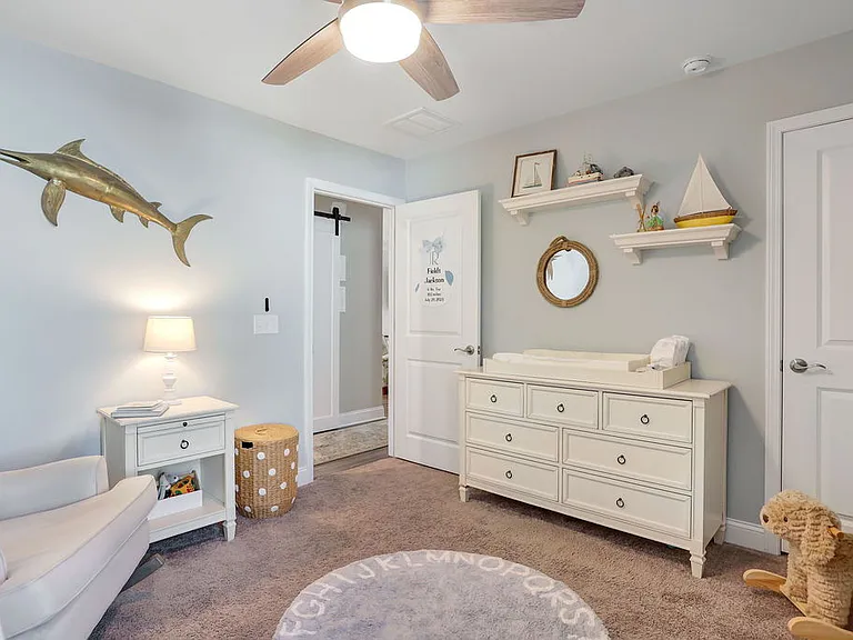 815 Waterways Pkwy S — Photo 12