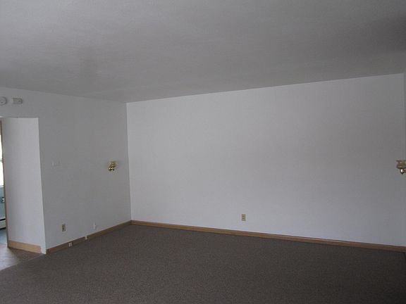 3rd image of 404 S 4th St APT 201
