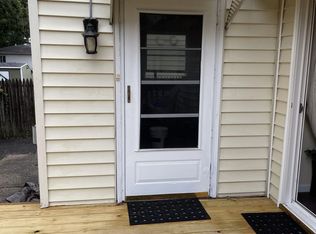 40 Totten Ave, Deer Park, NY 11729