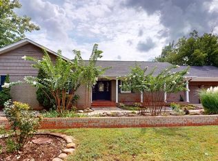 1618 Westminster Pl, Nichols Hills, OK 73120