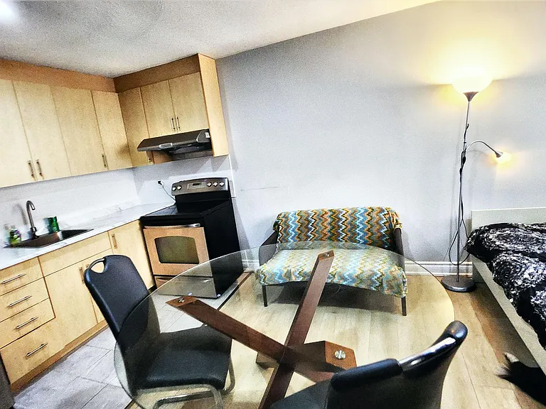 90 Napoli Dr — Photo 4