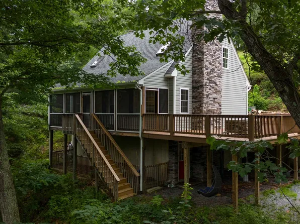 40 N Bear Den Rd, Waynesboro, VA 22980