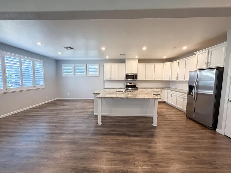 3935 Deergrass Cir — Photo 8
