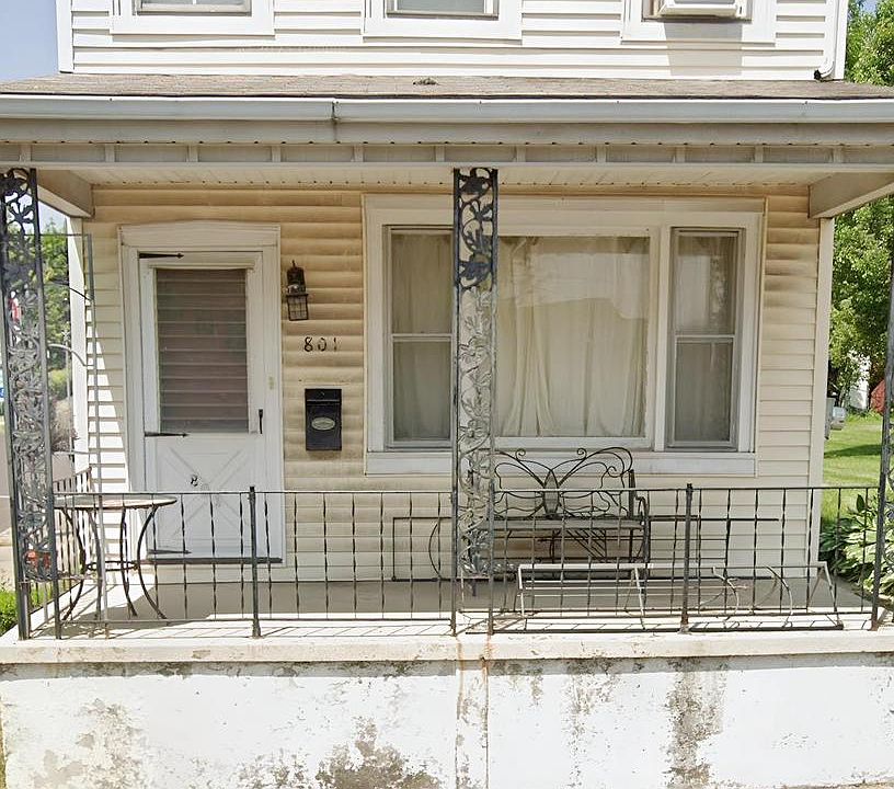 2nd image of 801 Glasgow St