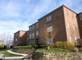 3050 McVitty Forest Dr APT 208, Roanoke, VA 24018