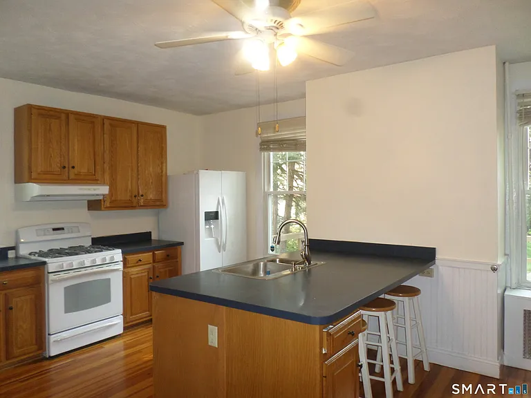 95 Clark St — Photo 13