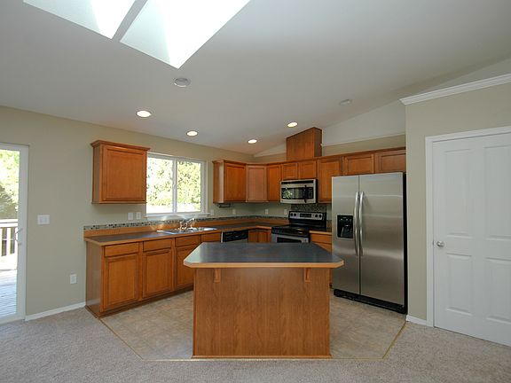 4th image of 10141 Lookout Dr NW