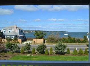 28 Beach Rd, Oak Bluffs, MA 02557