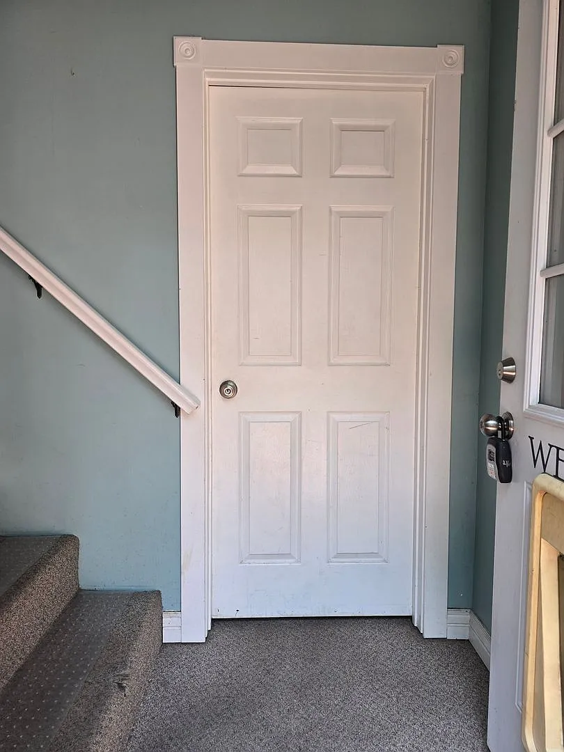 2419 Ash St — Photo 4