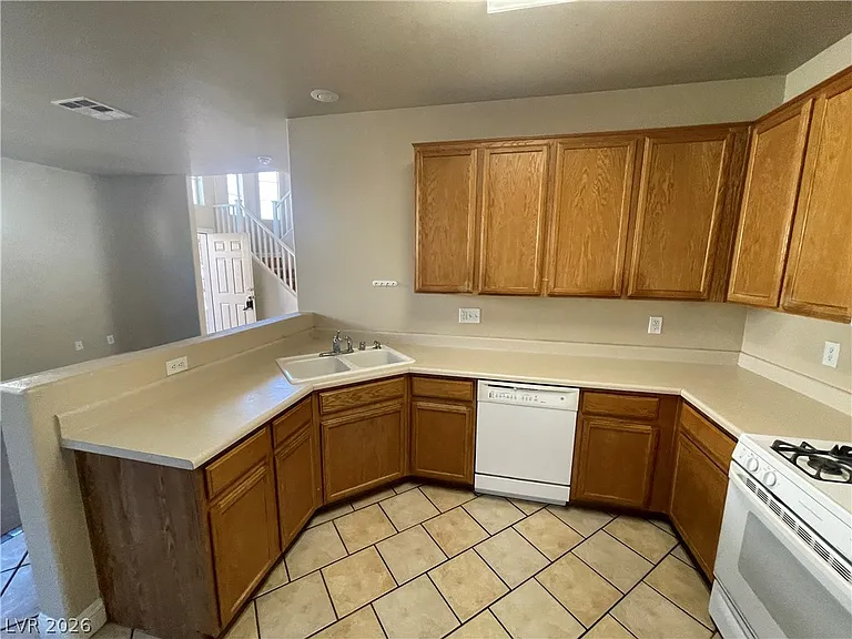 5947 Silver Trace Ct — Photo 10