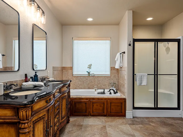 3802 NE Oaktrace Ave — Photo 19