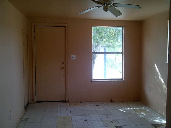 4th image of 300 S Milam St