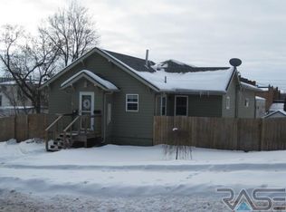 409 E 5th St, Dell Rapids, SD 57022