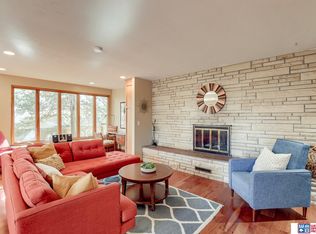 1120 Eastridge Dr, Lincoln, NE 68510