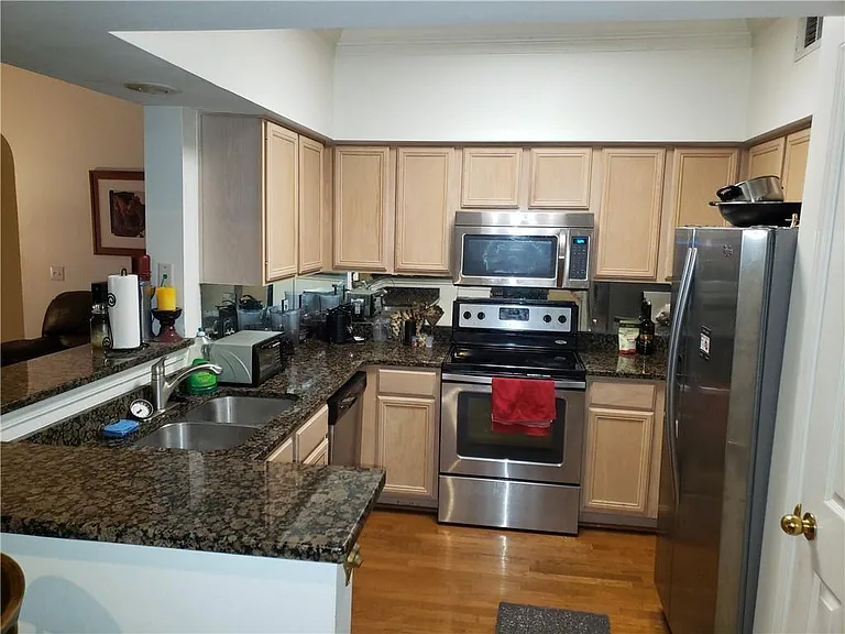 3777 Peachtree Rd NE #1733 — Photo 5
