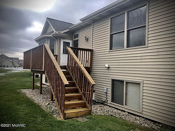 5th image of 2318 Valarie Dr #9