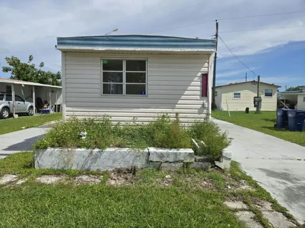 6515 15th St E Lot G17, Sarasota, FL 34243