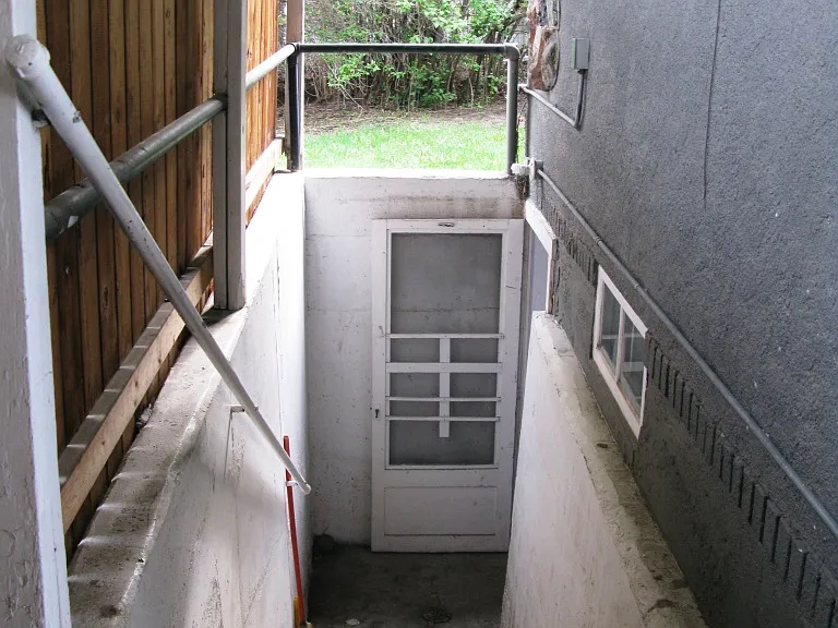 409 E Lamme St #B — Photo 1