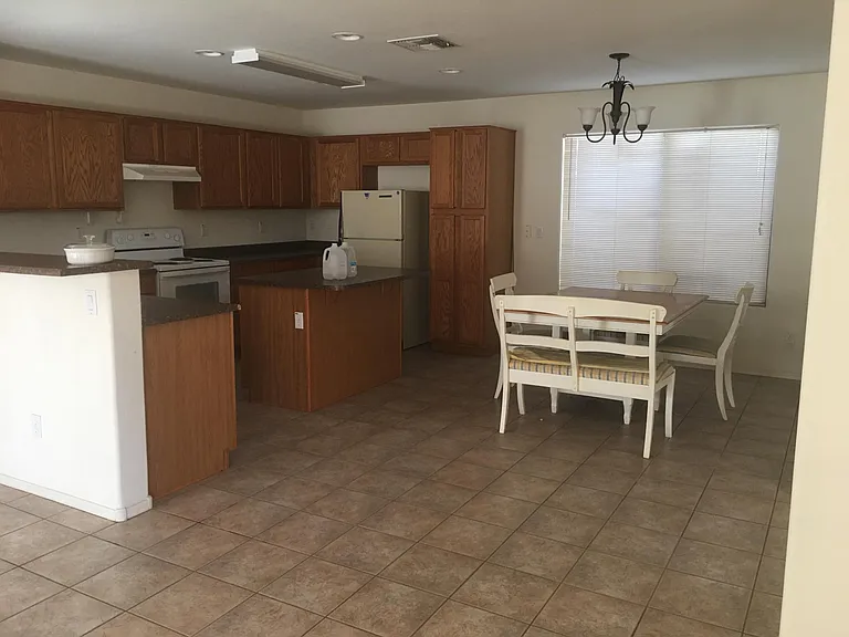 33201 N Cat Hills Ave — Photo 4