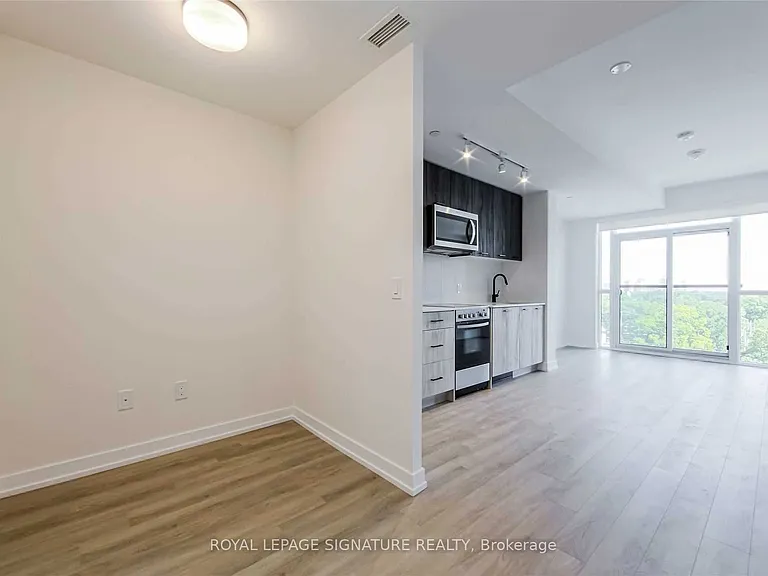 2300 Saint Clair Ave W #706 — Photo 4