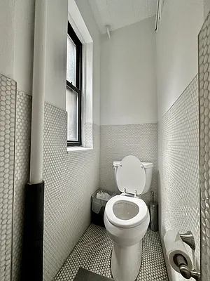 Rented by Building Equity Real Estate LLC | media 7