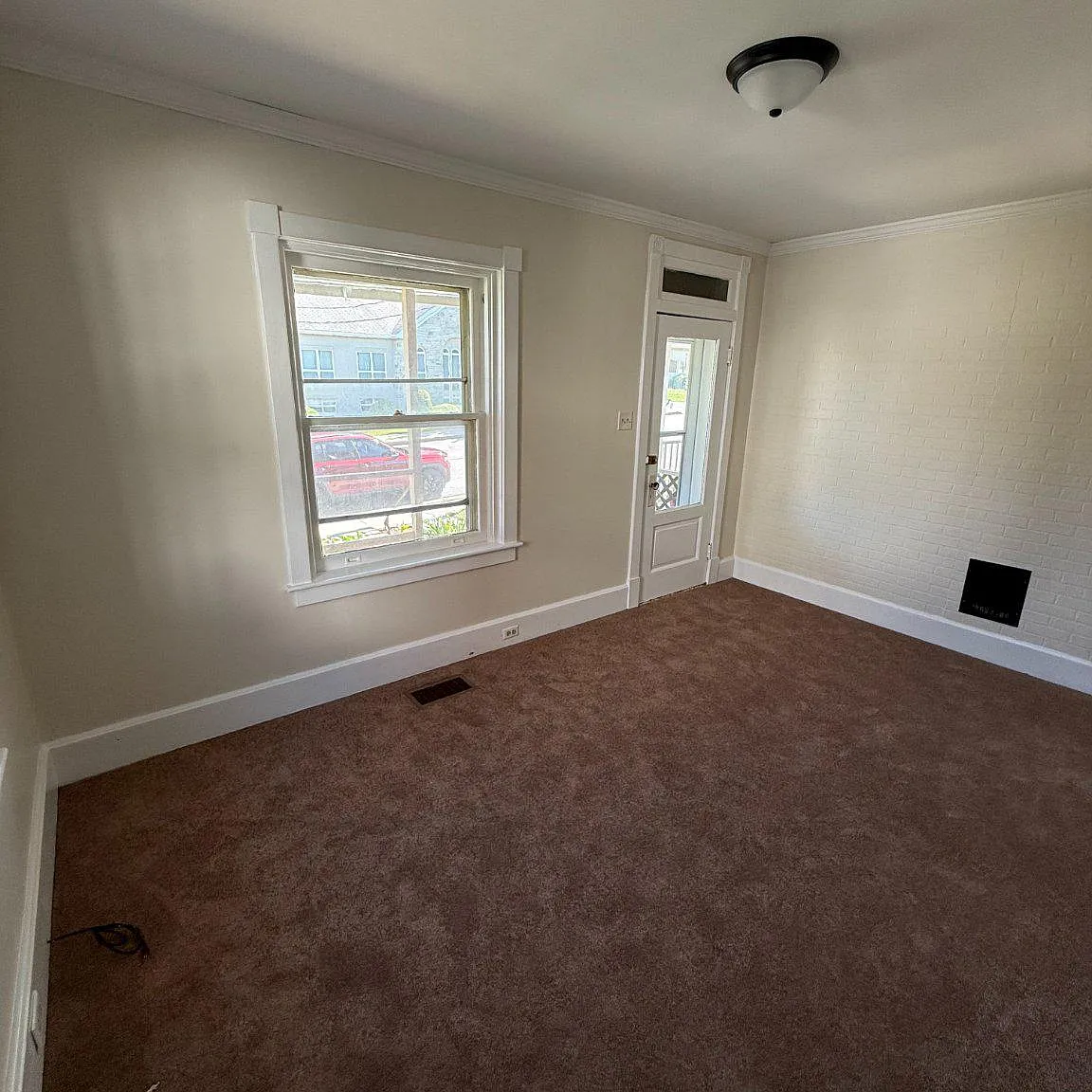 3 bed, 1.5 bath, 1744 sqft, $1,700 — Photo 4
