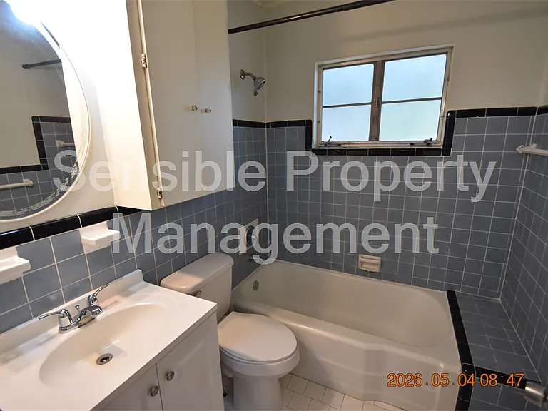 2801 Sanders Dr — Photo 30