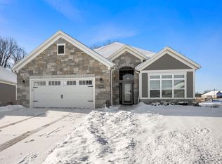 5657 N Kestrel Cir, Appleton, WI 54913