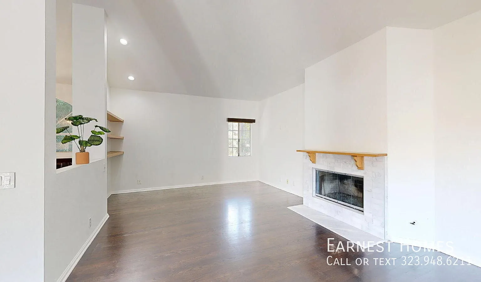 4 + 4.5 Spacious Studio City Retreat with En-Suite Bedrooms, Bonus Room, Scenic Balconies & Renov... — Photo 4