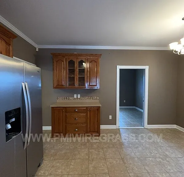 249 Windsor Garden Dr — Photo 9