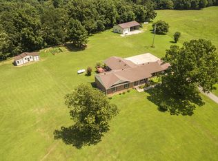 1058 Collins Rd, Vanleer, TN 37181