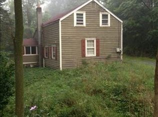 10 Red Oaks Mill Rd, Poughkeepsie, NY 12603