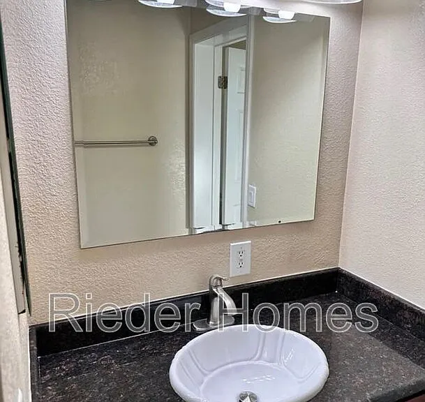 5252 Orange Ave #103 — Photo 12