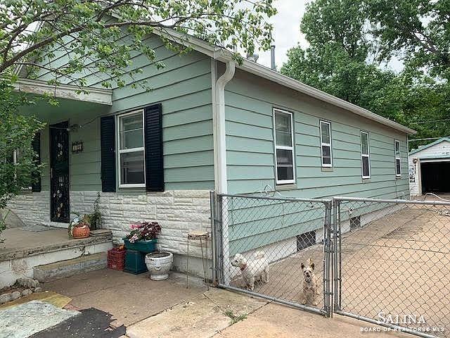 2nd image of 1105 N 10th St