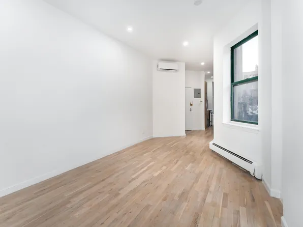 135 West 24th Street image 6 of 17