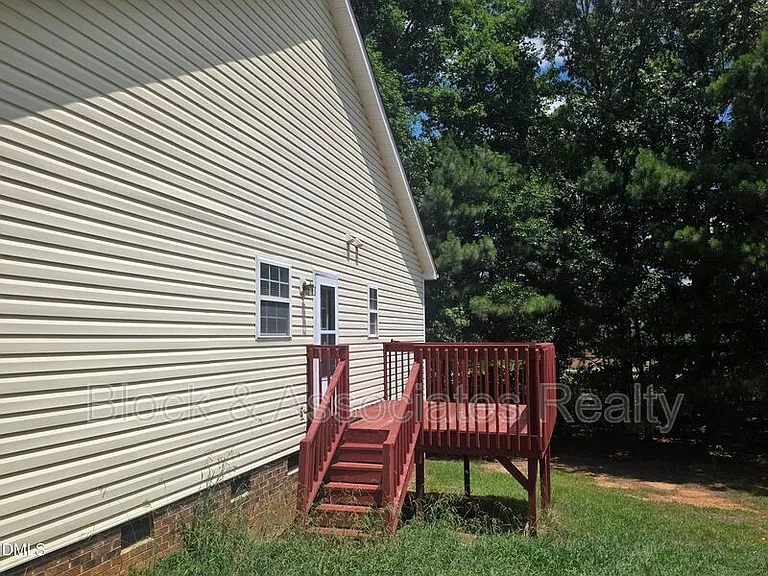 116 Cliffdale Rd — Photo 18