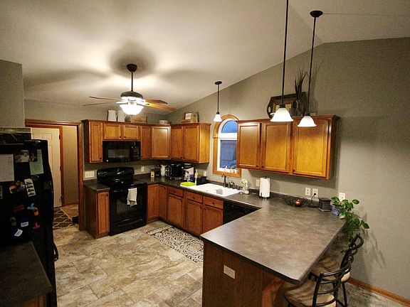 2nd image of 224 Chapel Hill Dr