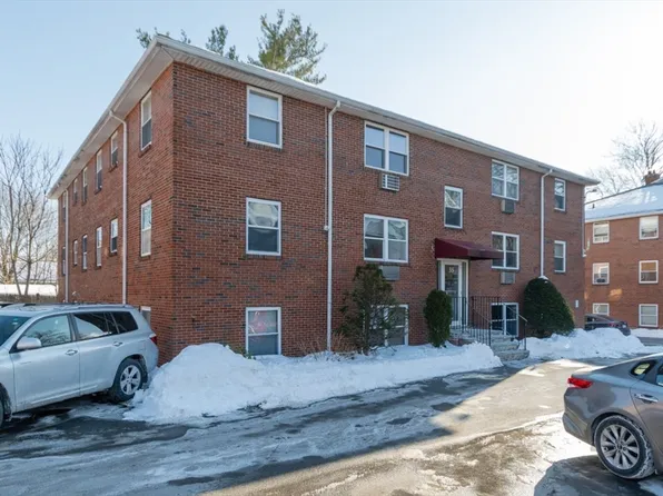 35 Montvale Ave APT 8, Woburn, MA 01801
